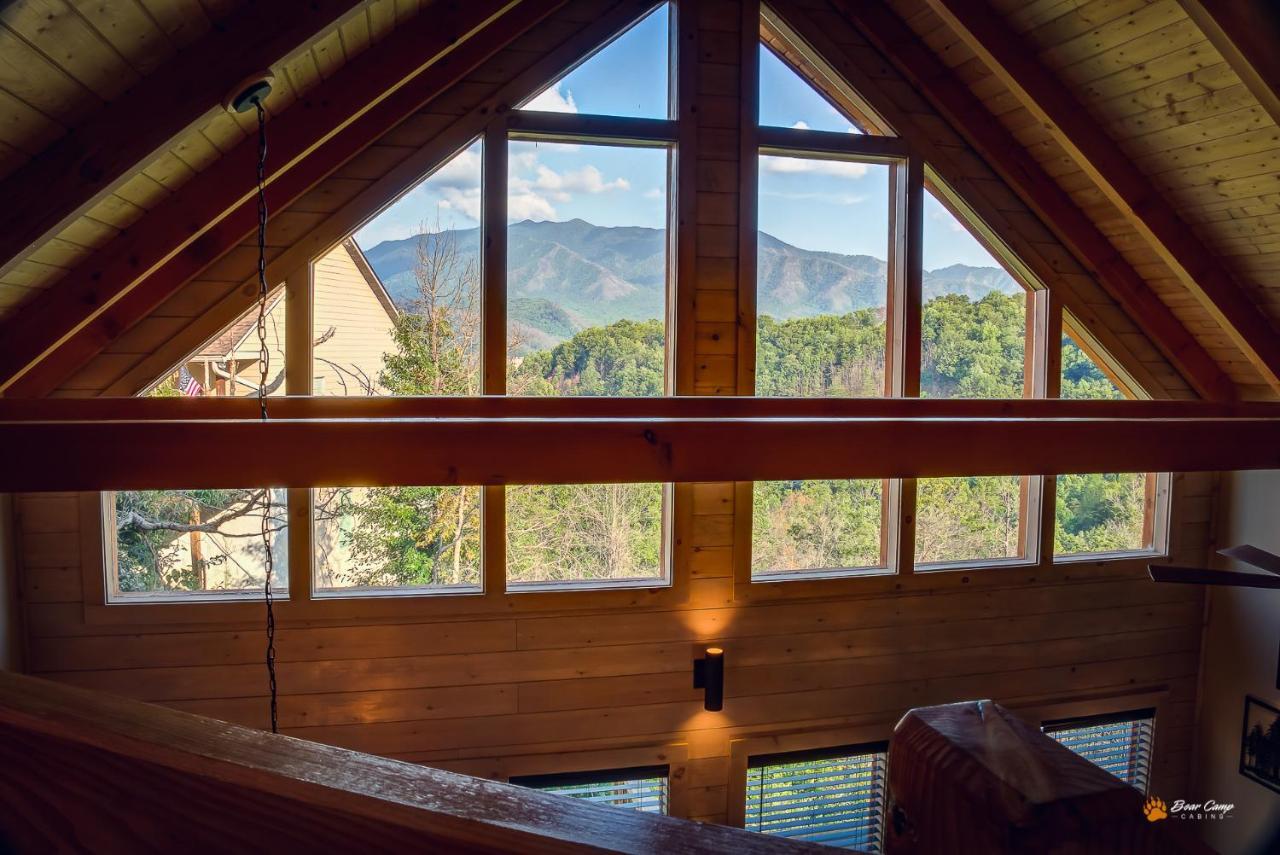 Majestic View Lodge, Amazing Views, Hot Tub, 1089 Free Tickets Each Paid Day, Dollywood And More Gatlinburg Dış mekan fotoğraf