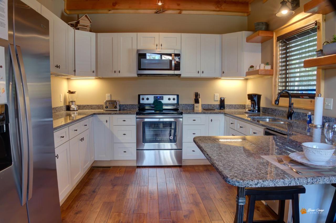 Majestic View Lodge, Amazing Views, Hot Tub, 1089 Free Tickets Each Paid Day, Dollywood And More Gatlinburg Dış mekan fotoğraf